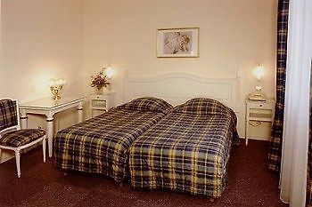Hotel Berlioz Euroairport Basel - Mulhouse - Freiburg Сен-Луи Экстерьер фото